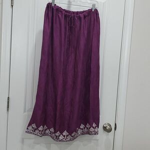 Embroidered womans deep purple skirt, drawstring waist